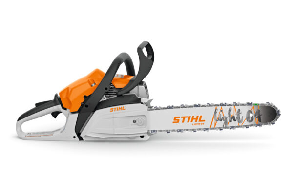 This powerful, lightweight chainsaw is ideal for homeowners looking to take on woodcutting tasks around the home